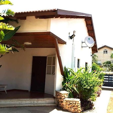 דירת אירוח כפרי בלב קריית שמונה Apartment Exterior photo